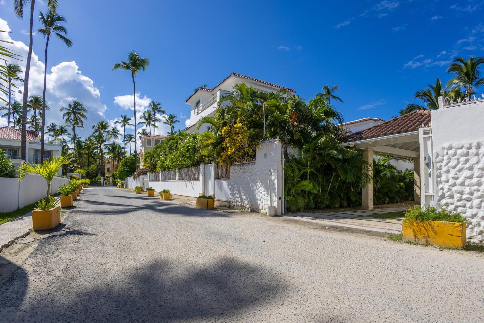 Huge 7-Bedroom Beach Villa With Private Pool - Los Corales Villas Punta Cana Exterior foto